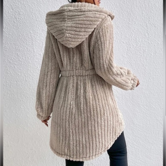 Luxe Cozy Button Down Faux Fur Hoodie Teddy Jacket Coat - Picture 4 of 4